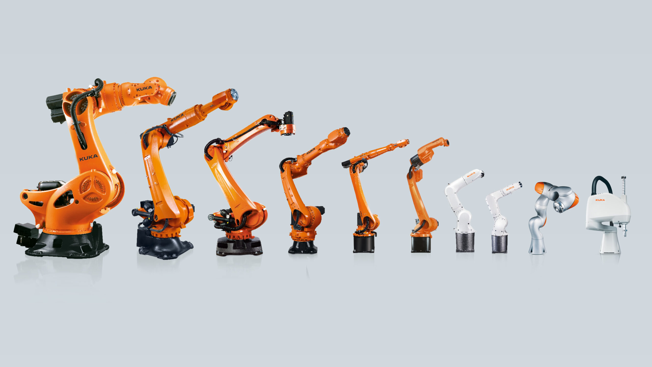 Typiske anvendelser af industrirobotter inkluderer produkthåndtering, pakning og etikettering, palletering, samt til montering og demontering, maling og svejsning.